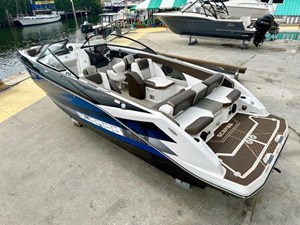 2019 Scarab 255 ID Open 11 12