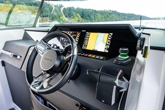 2022 Axopar 37 XC 18 