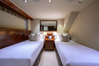 SARABETH 31 Guest Staterom-Port