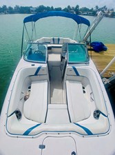 - 33 34_2016 22ft Regal 22 Fasdeck