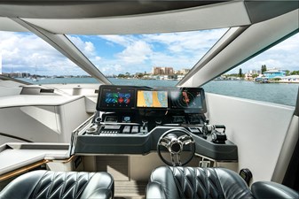 Yacht 39 Helm