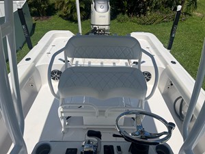 - 22 23_2019 28ft Blue Wave 2800 Pure Hybrid