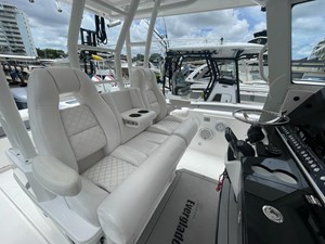 2018 Everglades 335 Center Console 20 