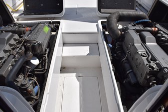 RAMPAGE 53 Engine hatches up, view looking aft