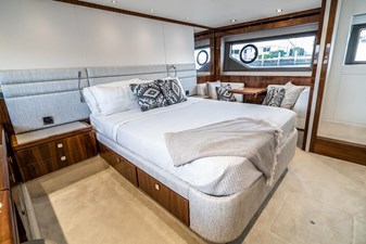 - 13 14_2019 66ft Sunseeker Manhattan
