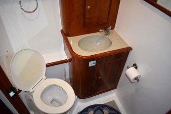 2001 Motor Yacht Sports Cat 44 45 P_159