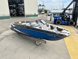 2019 Scarab 255 ID Open 22 23