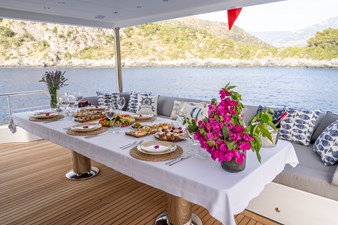 27m TRAWLER 11 11