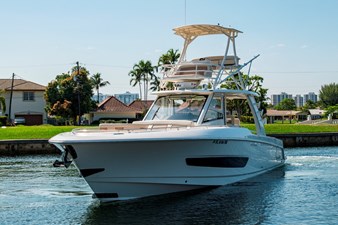 - 0 1_2016 42ft Boston Whaler 420