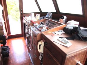 1982 Hatteras LRC Long Range Cruiser 6 7