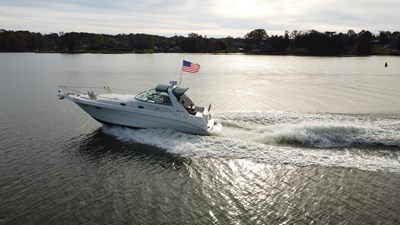 1997 Sea Ray 330 Sundancer 8 
