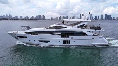 95 Raised Pilothouse 25 95' Azimut _ Drone-26