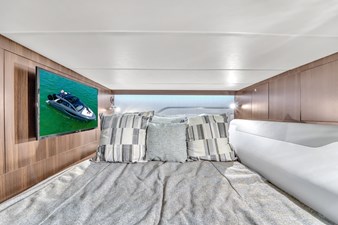 Cruisers Yachts 42 GLS OB 67 42' Yacht Cruisers GLS-67