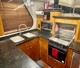 2002 Carver 570 Voyager Pilothouse 16 