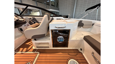 BAYLINER VR6 CUDDY 15 