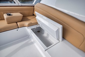RAINMAKER 40 Flybridge-Freezer