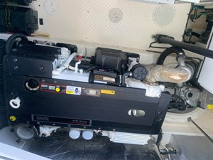 - 34 24_2011 42ft Cruisers 420 Sport Coupe