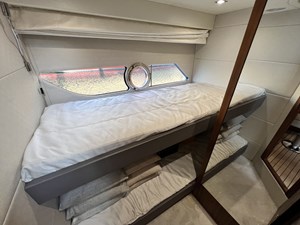SUNSEEKER PREDATOR 57 15 Guest Cabin
