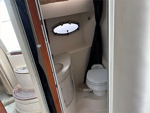 30' Regal 2005 3060 Window Express 14 