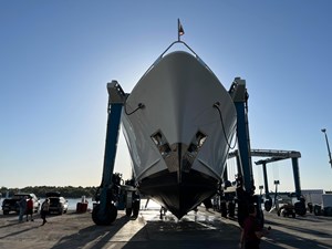2001 Broward Raised Pilothouse MY 70 