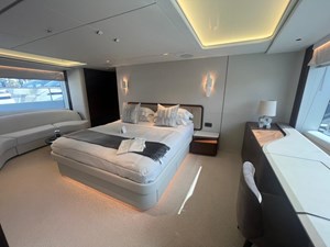 LEILANI 47 Princess Y95  Main Deck Owner Cabin