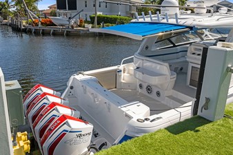 - 8 9_2020 47ft Intrepid 477 Evolution