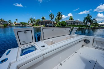 NO NAME 38 45_grady_white_cockpit_4