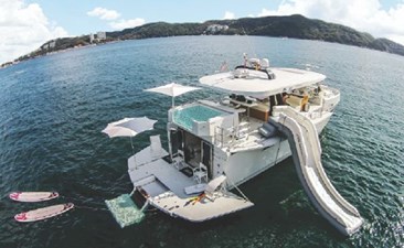 2013 Astondoa Topdeck 63 0 1