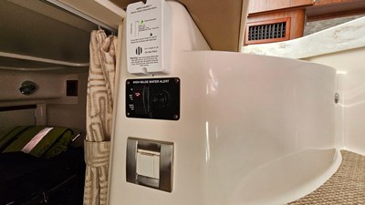 2016 Grady-White Express 330 51 