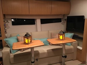 London's Bridge 7 43-2013-Four-Winns-V435-09