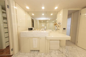 High Occupancy 142 164 OCEANFAST 1989 MASTER 2ND HEAD VANITY