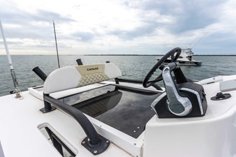28' Caymas 281HB Center Console 34 