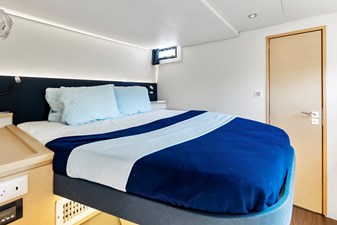 SUNDANCE 32 DSC05560