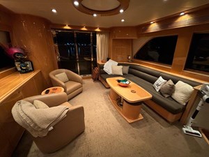 2009 Mckinna 69 Skylounge 2 