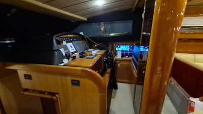 2000 Ferretti Yachts 80 15 PHOTO-2024-01-31-15-56-10 2