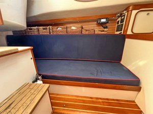 HERON 11 Settee
