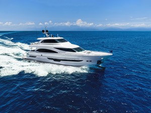E90 Motor Yacht / NOW AVAILABLE  1 E90-923-P2_0360-R1