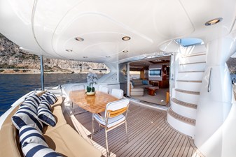 LADY YOUSRA 10 M/Y LADY YOUSRA SUNSEEKER 82 Aft Deck Dining