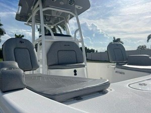 2021 Sea Pro 248 Bay 25 26