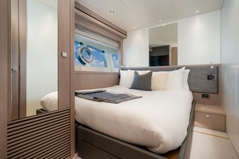 EOS 33 VIP CABIN 