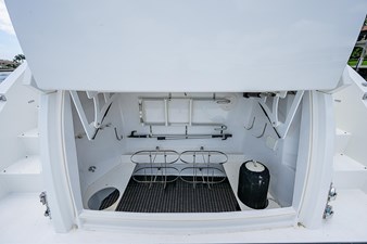 2017 Cruisers Yachts 60 Cantius 68 