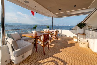 RIVIERA LIVING 38 