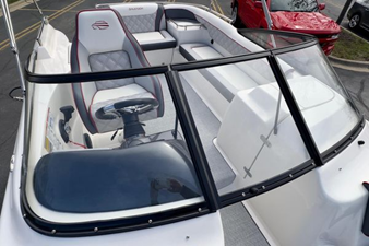2022 Splendor 240 Platinum 43 44