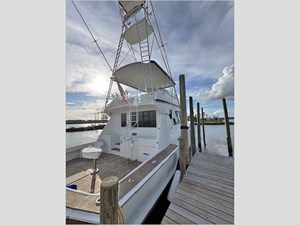 58 HATTERAS 1990 SPORTFISH 3 