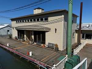 1967 Larson Boathouse 20 