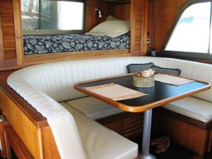 BLACK POWDER 3 WHEELHOUSE DINETTE & WATCH BERTH
