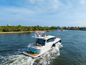 2019 Prestige 590S 8 