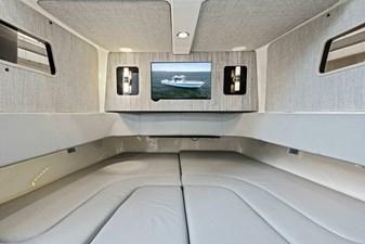 Boss Lady 19 2023 Regulator 41 Center Console 'Boss Lady' Cabin