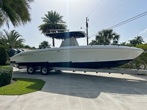 2014 Midnight Express 37 Open  0 