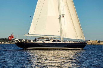 CABOCHON 3 3. Under sail